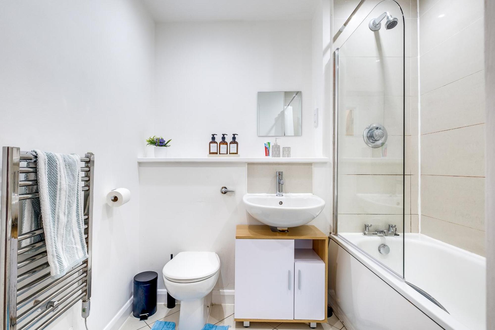 Central Suite Near Mailbox, King Bed, Ping Pong, Netflix, Sleeps 4 Birmingham Zewnętrze zdjęcie