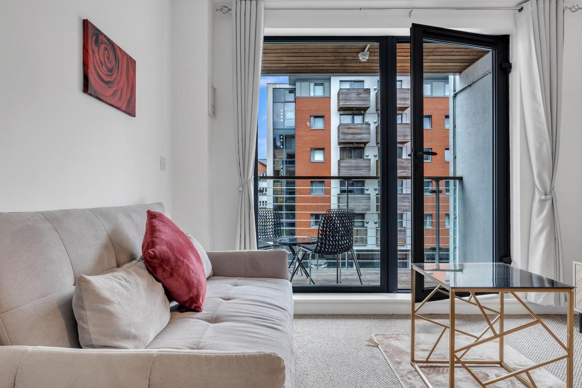 Central Suite Near Mailbox, King Bed, Ping Pong, Netflix, Sleeps 4 Birmingham Zewnętrze zdjęcie