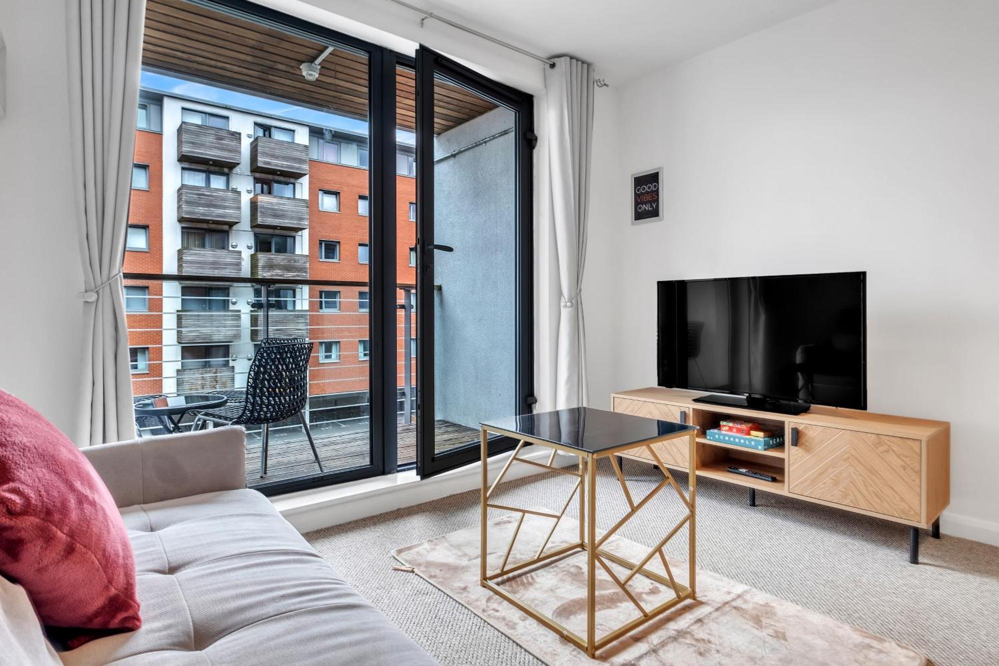 Central Suite Near Mailbox, King Bed, Ping Pong, Netflix, Sleeps 4 Birmingham Zewnętrze zdjęcie