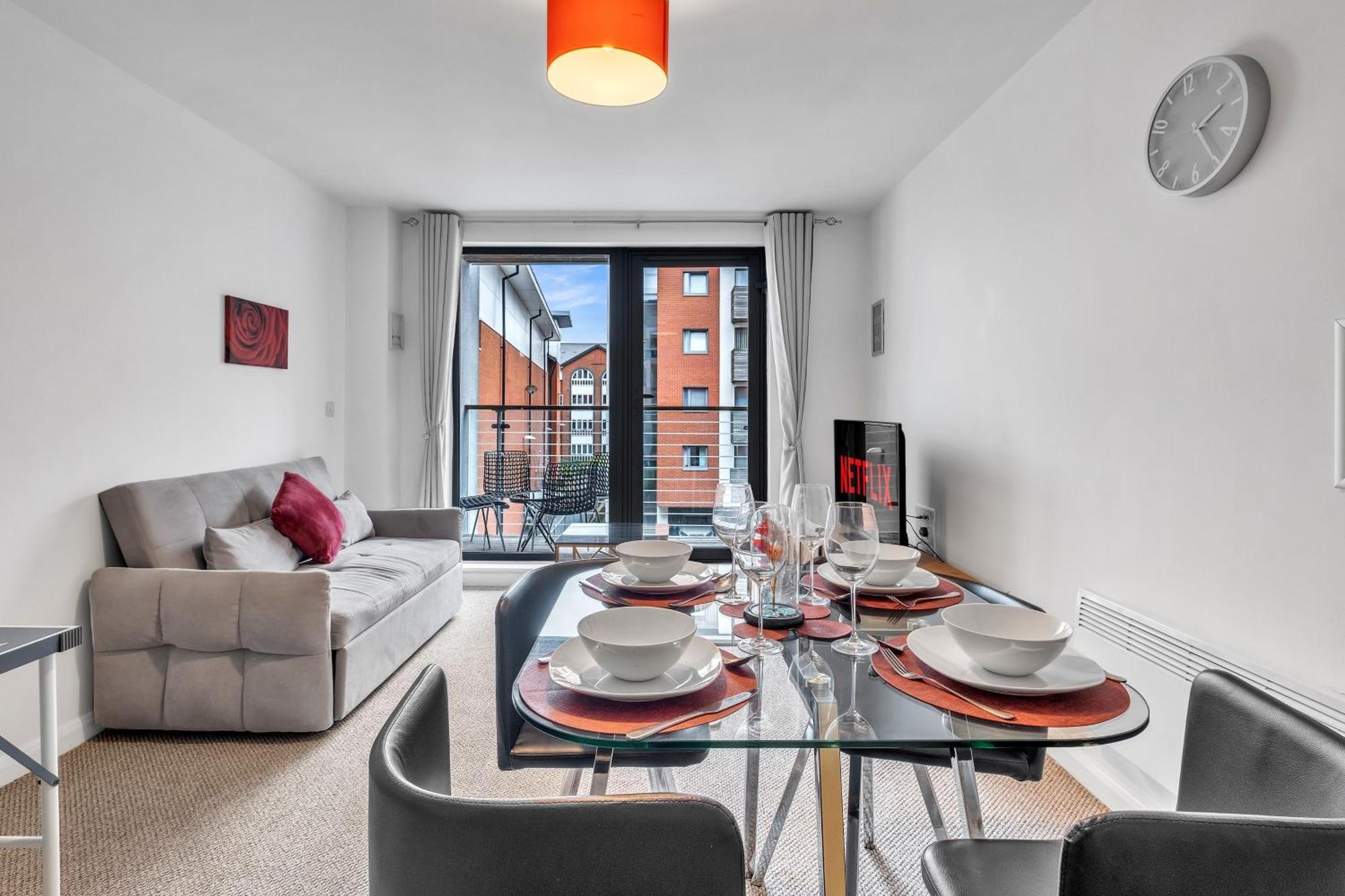 Central Suite Near Mailbox, King Bed, Ping Pong, Netflix, Sleeps 4 Birmingham Zewnętrze zdjęcie